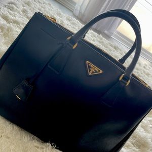 Prada Black Saffiano Double Zipper Large Tote 1786